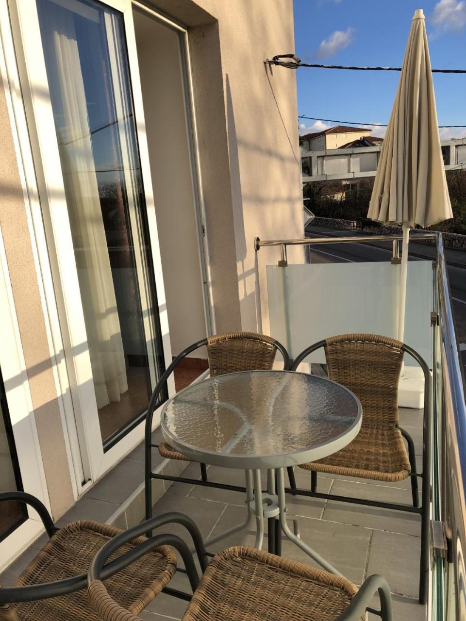 Apartmani I Sobe Ivancic1 نوفي فينودولسكي المظهر الخارجي الصورة